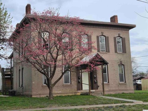 609-611 S 10th St, Quincy, IL, 62301 | Card Image