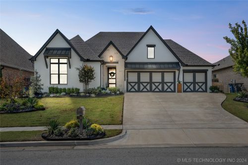 8702 S Olympia Ave, Tulsa, OK, 74132-1887 | Card Image