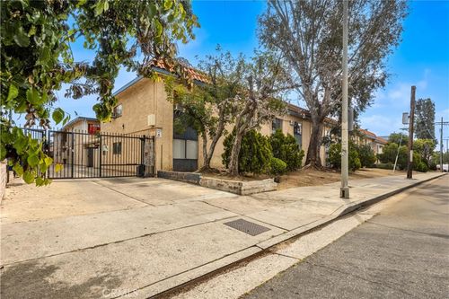 21-9054 Willis Ave, Panorama City, CA, 91402-5964 | Card Image