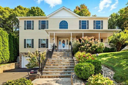 94 Holland Pl, Hartsdale, NY, 10530-2503 | Card Image