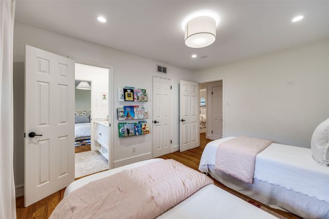 7727 La Avenida Dr, House other with 3 bedrooms, 3 bathrooms and null parking in Dallas TX | Image 15