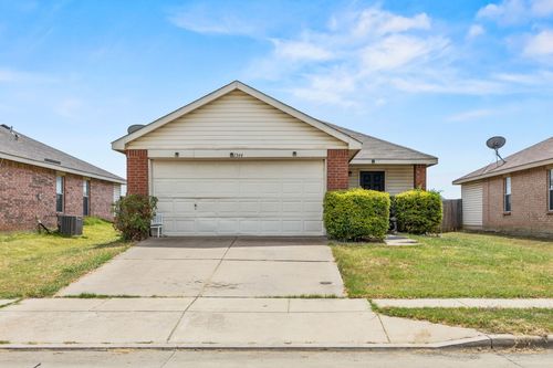 1344 Castle Ridge Road, Fort Worth, TX, 76140 | Card Image