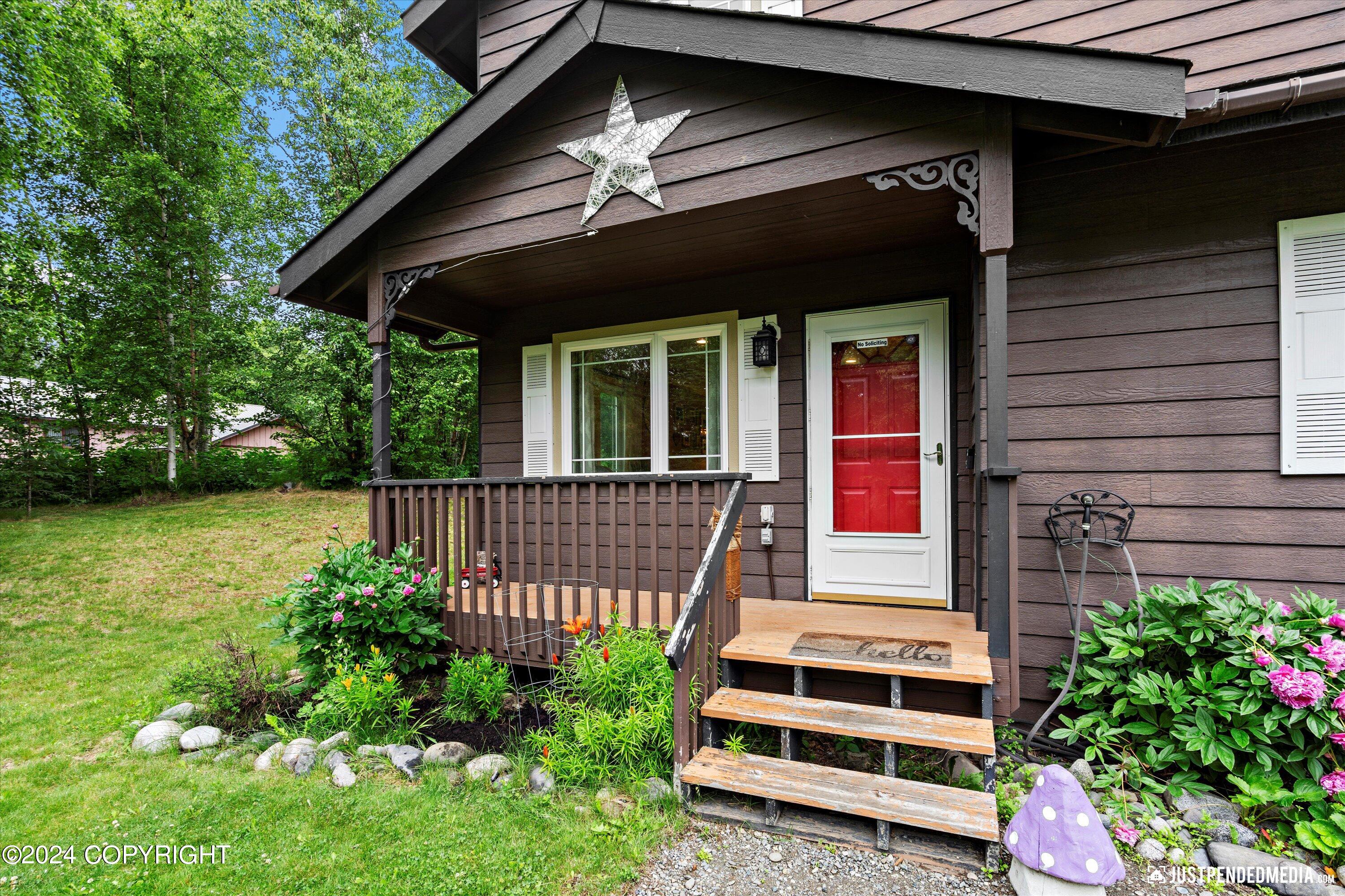 Strand Dr, Palmer, AK 99645
