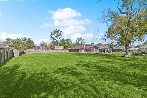 310 Devon Rd, La Place, LA, 70068-5208 | Card Image