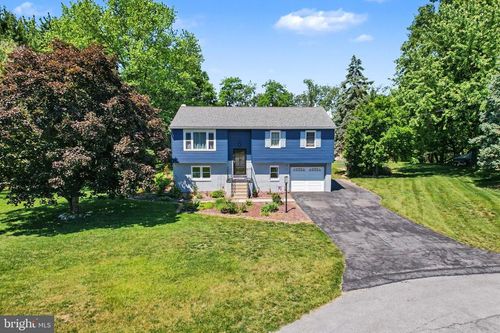 1560 Seltzer Ct, MECHANICSBURG, PA, 17050-2153 | Card Image