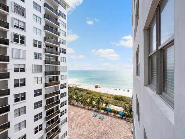 APT-1015 - 6039 Collins Ave, Condo with 1 bedrooms, 2 bathrooms and null parking in Miami Beach FL | Image 4