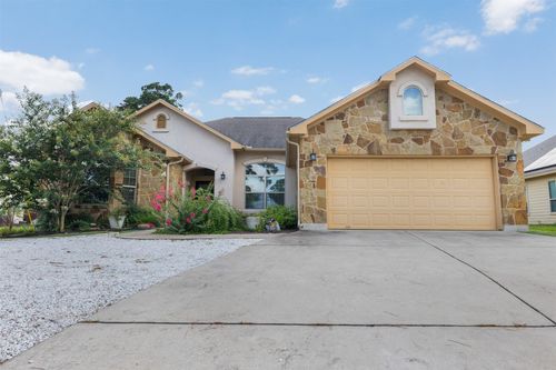 220 Tahitian Dr, Bastrop, TX, 78602-4709 | Card Image