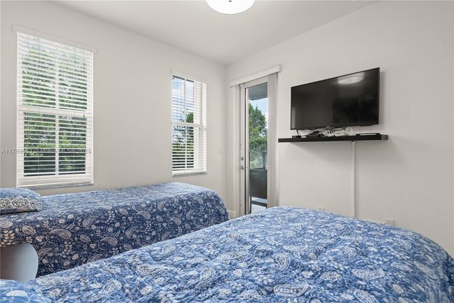 7514 Nw 108 Th Path, Townhouse with 3 bedrooms, 3 bathrooms and null parking in Doral FL | Image 25