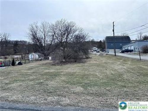 7763 Center St, Slatington, PA, 18080-1014 | Card Image