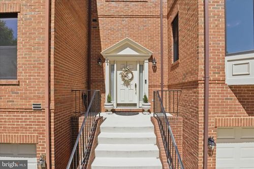 1496 Hampton Hill Cir, MCLEAN, VA, 22101-6016 | Card Image
