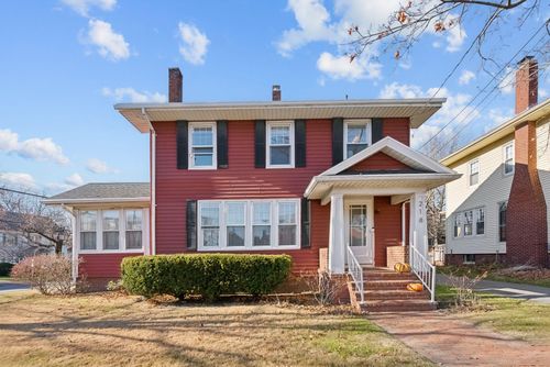 218 Bradley Street, Portland, ME, 04103 | Card Image
