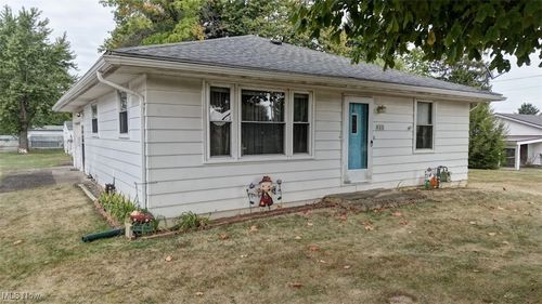 433 9th St Sw, Strasburg, OH, 44680-9740 | Card Image