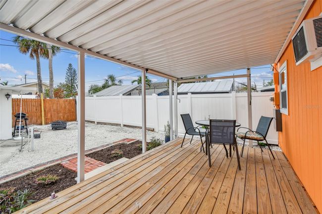 13320 2 Nd St E, Home with 2 bedrooms, 2 bathrooms and null parking in Madeira Beach FL | Image 32