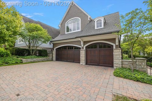 200 Woodland Villa Ct, Birmingham, MI, 48009-1612 | Card Image