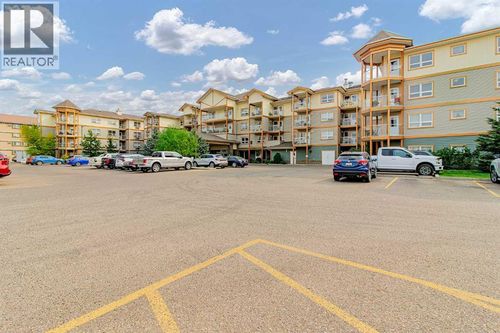 213-1595 Southview Dr Se, Medicine Hat, AB, T1B0A1 | Card Image
