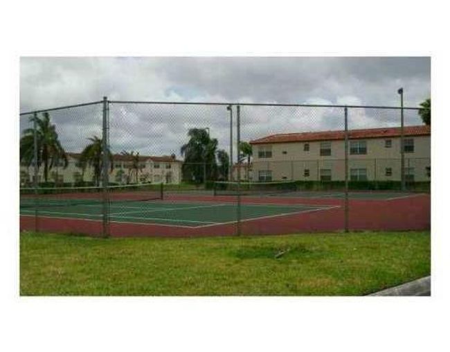 Tennis Court | Image 15