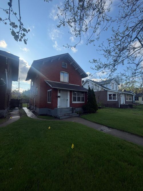 809 Pierce St, Gary, IN, 46402-1049 | Card Image