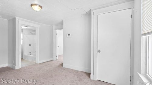 79 Pleasant St, River Rouge, MI, 48218-1654 | Card Image