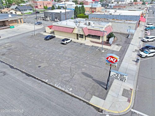 318 S Wapato Ave, Wapato, WA, 98951 | Card Image