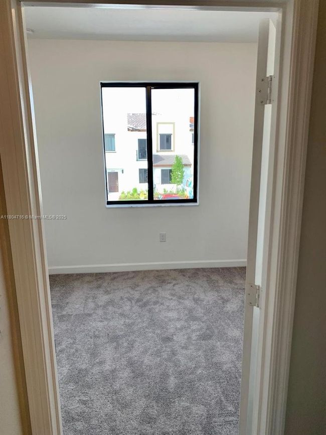 0 - 21025 Ne 8 Th Ave, Townhouse with 3 bedrooms, 3 bathrooms and null parking in Miami FL | Image 11