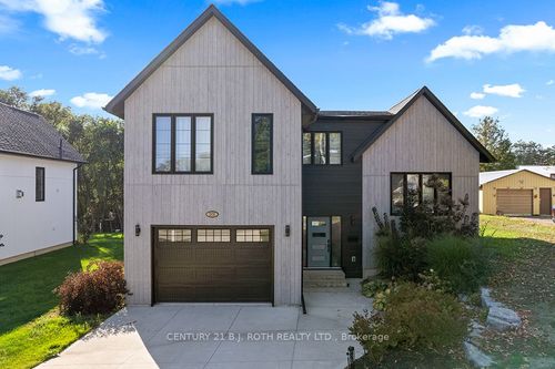 1076 7th Ave, Hanover, ON, N4N2K1 | Card Image