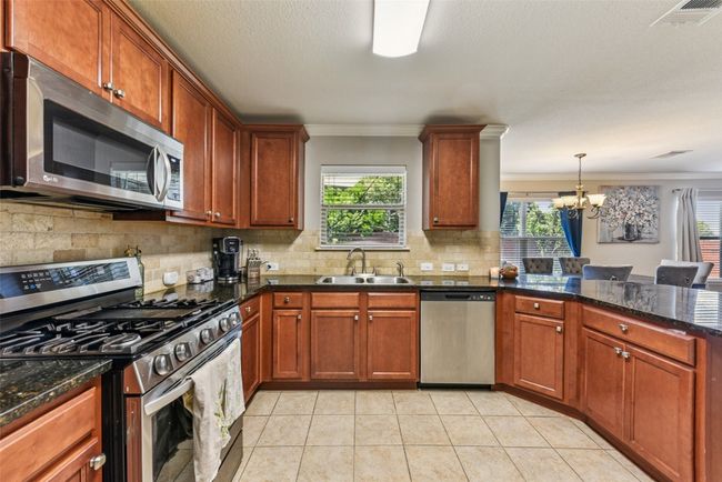 538 Travertine Trl, House other with 4 bedrooms, 3 bathrooms and 4 parking in Buda TX | Image 8