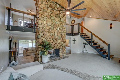 47 Ginger Woods Rd, Valley, NE, 68064-9404 | Card Image