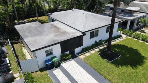270 Ne 162nd St, Miami, FL, 33162-4351 | Card Image