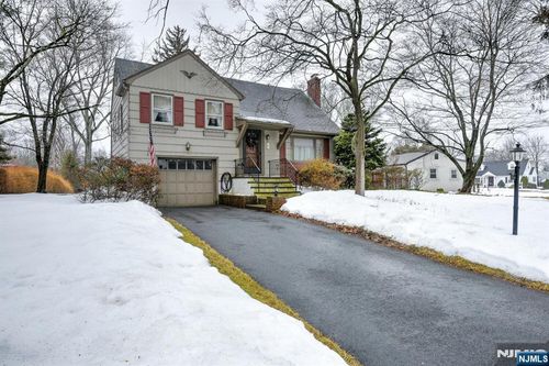 30 Perrin Drive, Wayne, NJ, 07470 | Card Image