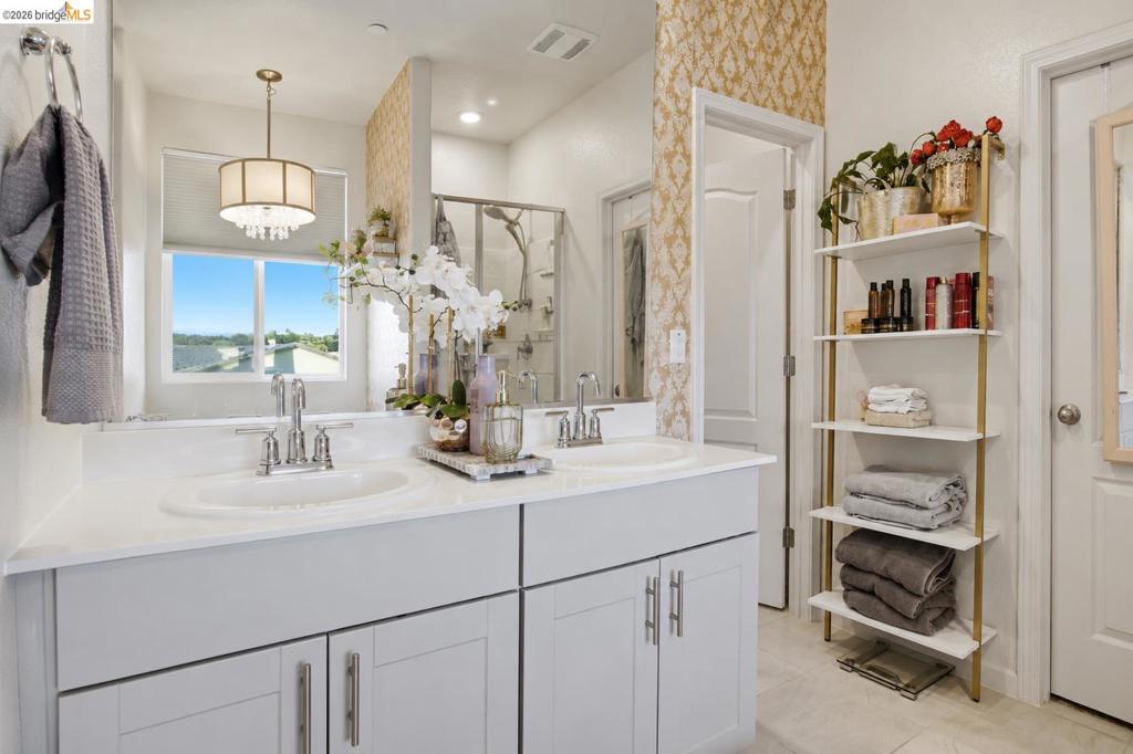 Residential in Plumas Lake 4
