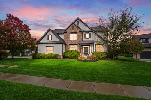 8149 Grant Dr, Dublin, OH, 43017-7064 | Card Image