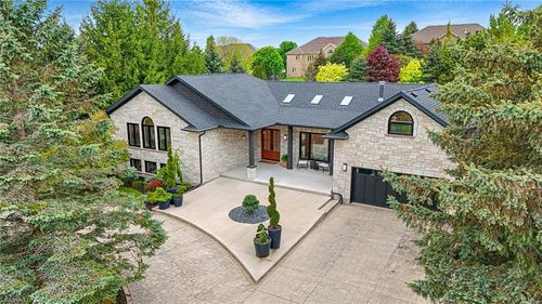 {{alt}} | Card Image