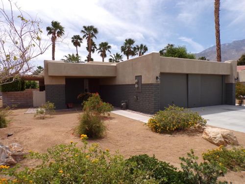2901 Sunflower Cir E, Palm Springs, CA, 92262-9726 | Card Image