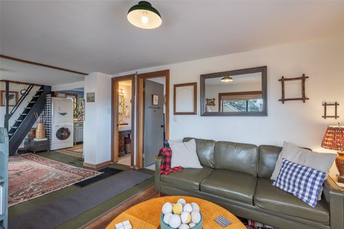 102 Jefferson St, Helena, MT, 59601-6252 | Card Image