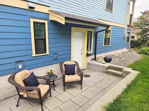 lower-823 Edinburgh St, New Westminster, BC, V3M2V2 | Card Image