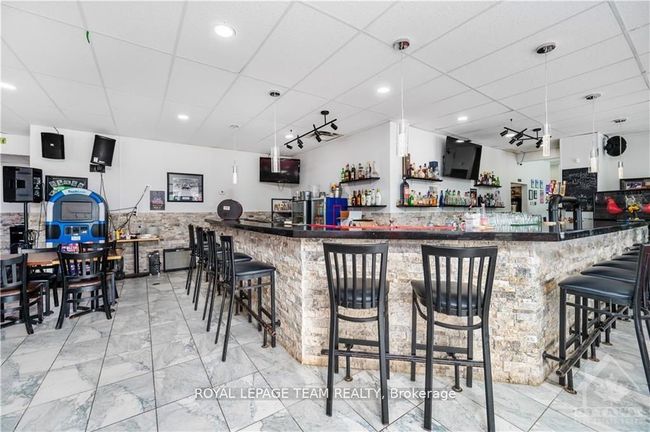 2858 Munster Rd, Home with 0 bedrooms, 0 bathrooms and null parking in Munster ON | Image 11