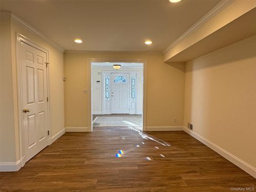 11 Country Ridge Dr, Rye Brook, NY, 10573-7043 | Card Image