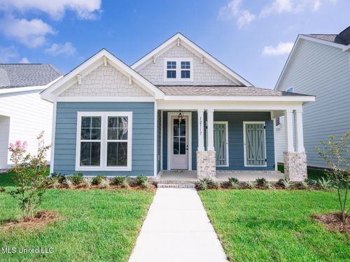 124 Everly Cir, Ocean Springs, MS, 39564-5699 | Card Image