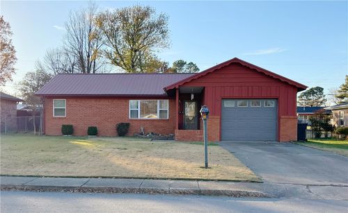 806 Gwenn Street, Springdale, AR, 72762 | Card Image