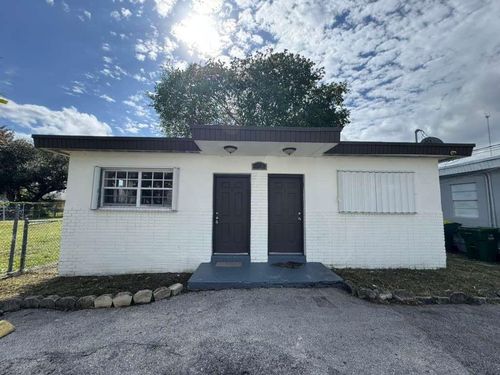 1042 Foster Rd, Hallandale Beach, FL, 33009-2124 | Card Image