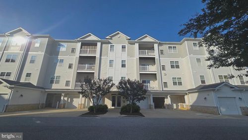303-23520 F D R Blvd, CALIFORNIA, MD, 20619-7040 | Card Image