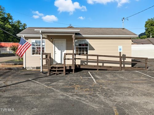 620 Carolina Ave, Erwin, TN, 37650-1607 | Card Image
