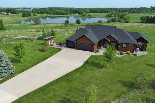 29437 141st Ave, New Prague, MN, 56071-4074 | Card Image