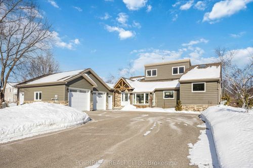 18 Villa Dr, Pefferlaw, ON, L0E1N0 | Card Image