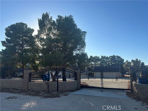  36th Street W, Palmdale, CA, 93551 | Card Image