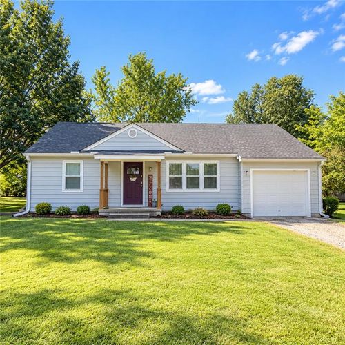 5 Se 14th St, Concordia, MO, 64020-8316 | Card Image