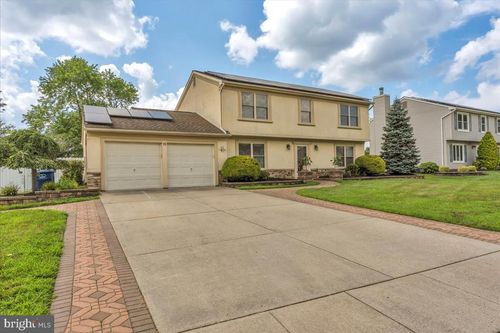 15 Honey Locust Ln, EASTAMPTON, NJ, 08060-4323 | Card Image