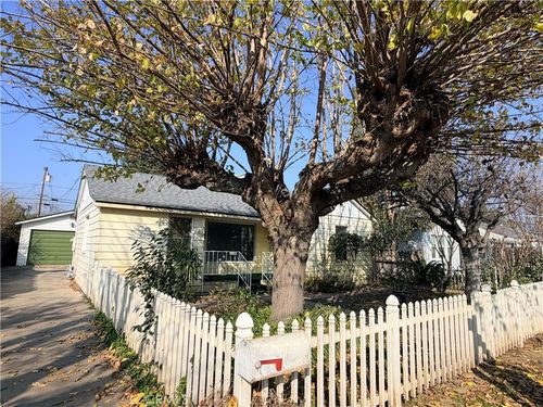 1116 Sonoma Ave, Chowchilla, CA, 93610-2236 | Card Image