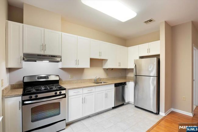 25 Duncan Ave, Condo with 2 bedrooms, 2 bathrooms and null parking in Jersey City NJ | Image 10