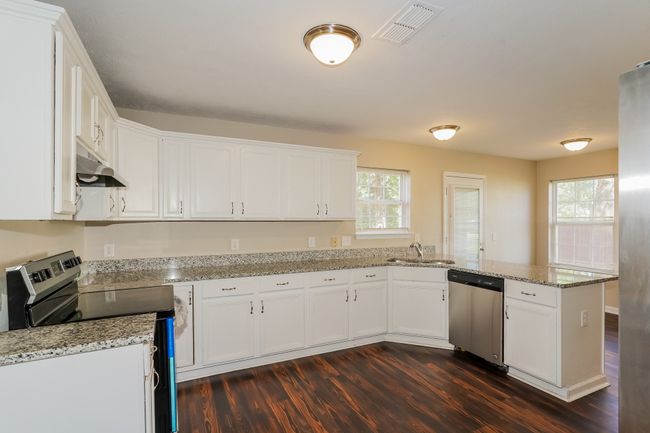 412 Lake Forest Dr, House other with 3 bedrooms, 3 bathrooms and 6 parking in La Vergne TN | Image 11